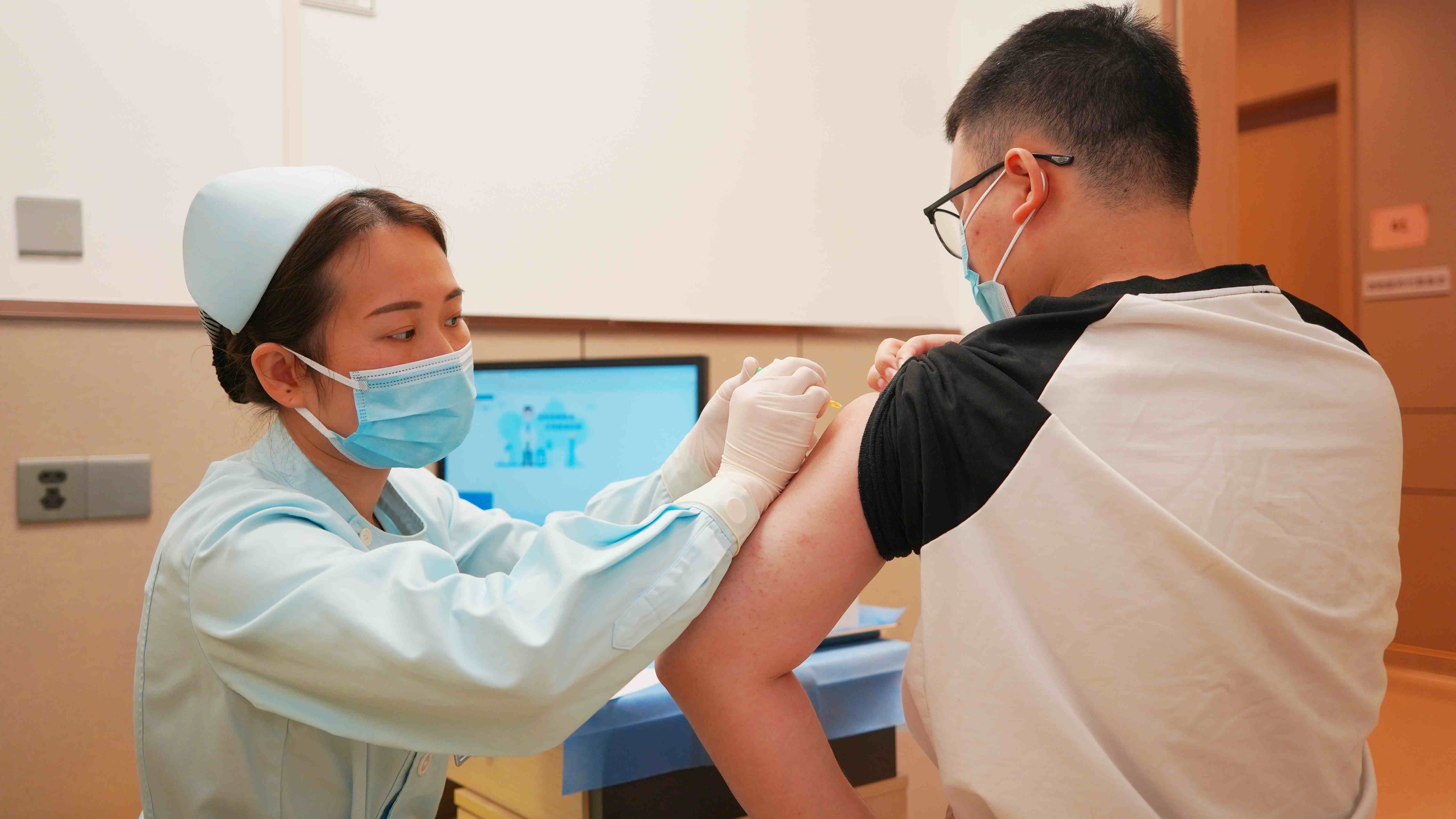 【信息时报】开工首日，男性HPV疫苗“首针”开打！