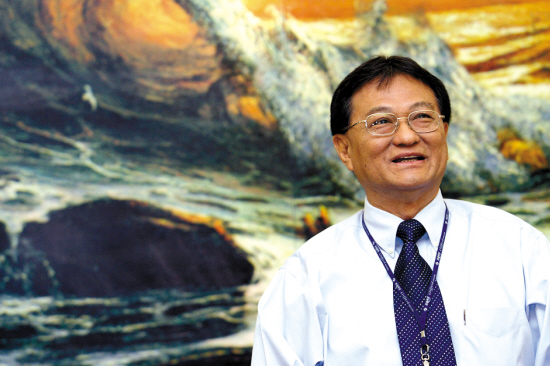 《退休年纪攻读医学博士》——羊城晚报专访我院院长彭磷基教授