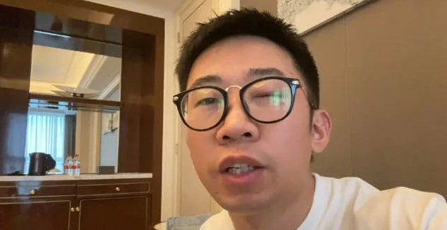 知名艺人自曝眼睛“睑板腺消失”，查查你的还在吗？