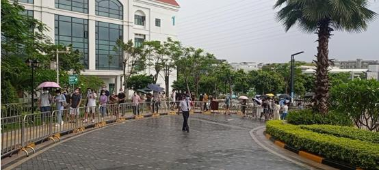 【南方网】烈日暴雨下，这一幕幕令人动容