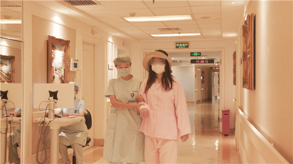恭喜！孕32周进ICU血中滤出几袋油的宝妈顺产7斤半男婴！