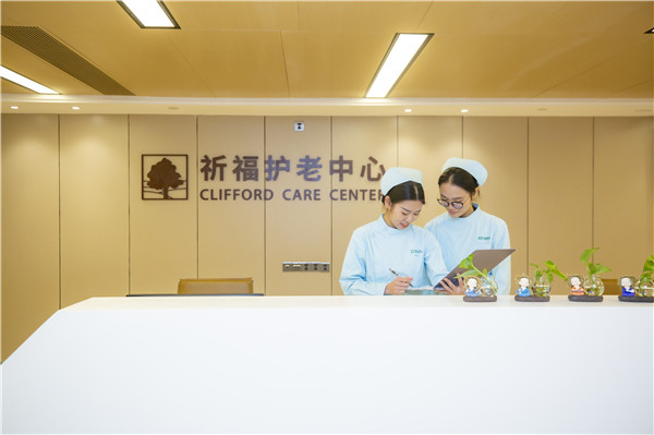 从拒绝入住到舍不得离开，这家护老中心的魅力在哪里？